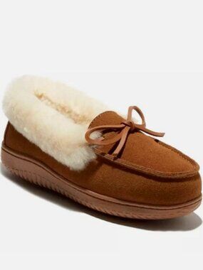 dluxe by dearfoams Women's Shearling Moc with Fur Casing Slippers - Chestnut 7